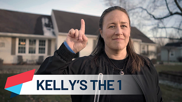 Learn about Kelly's patient story. Listen to her ROS1+ lung cancer journey and treatment with AUGTYRO®.
